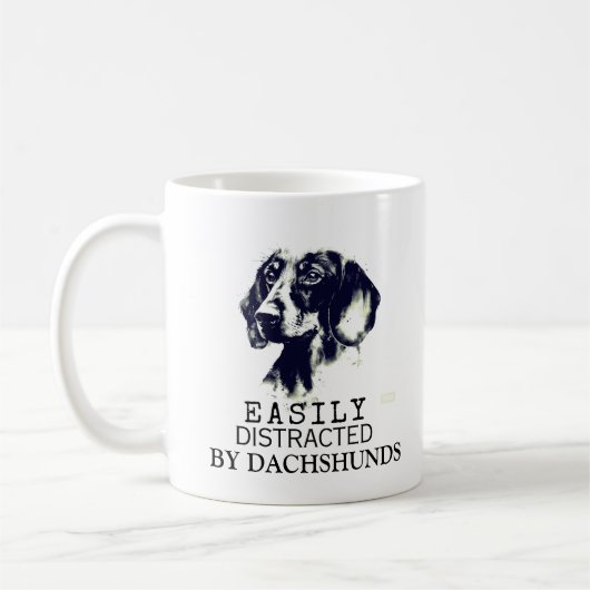 Mug Facilement Distrait Par Les Dachshunds Noir Et Bla (Gauche)