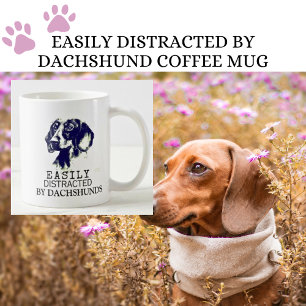 Mug Facilement Distrait Par Les Dachshunds Noir Et Bla