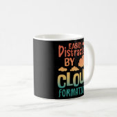 Mug Facilement Distrait Par Les Formations Nuageuses - (Devant droit)