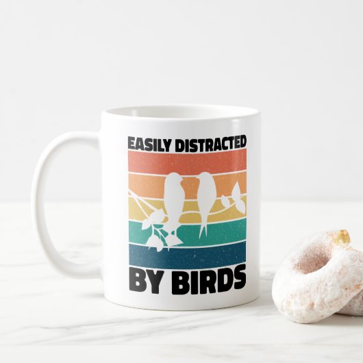 Mug Facilement Distrait Par Les Oiseaux Anniversaire O (Avec donut)