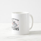 Mug Facilement distrait par les vaches Graphique de va (Devant droit)
