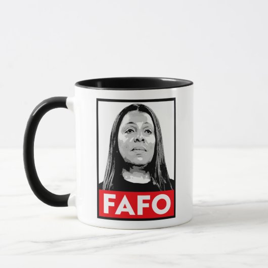 Mug FAFO : Letitia James (Gauche)