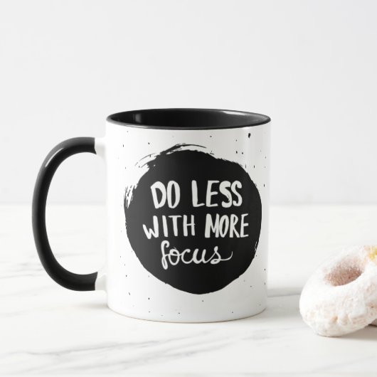Mug Faire Moins Avec Plus de Concentration - Café Noir (Avec donut)
