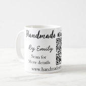 Mug Fait à la main avec amour code Q R site web petite (Devant gauche)