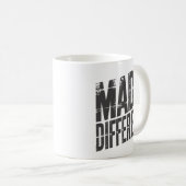 Mug Fait Différent Typographie Gras Motivationnel  (Devant droit)