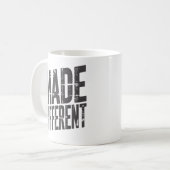 Mug Fait Différent Typographie Gras Motivationnel  (Devant gauche)