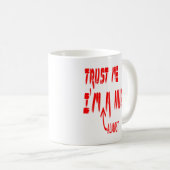 Mug Faites-moi confiance je suis presque un étudiant (Devant droit)