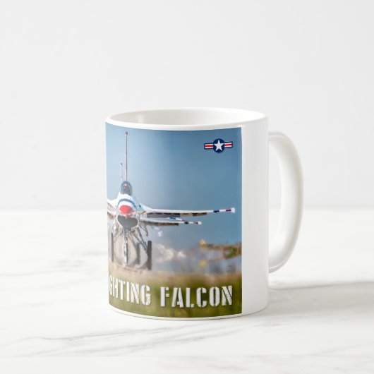 MUG FALCON DE COMBAT F-16C (Devant droit)