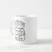 Mug Family Prays Together Stays Bible Saying (Devant gauche)