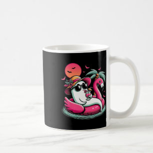 Mug Fantôme Dans Le Flamant rose Lifebuoy Sur Un Bassi