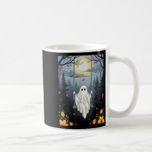 Mug Fantôme vintage Se Balançant Dans La Nuit Forestiè