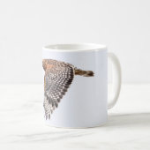 Mug Faucon épaulé rouge en vol (Devant droit)