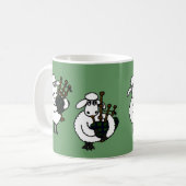Mug FB moutons impressionnants jouant des cornemuses (Devant gauche)