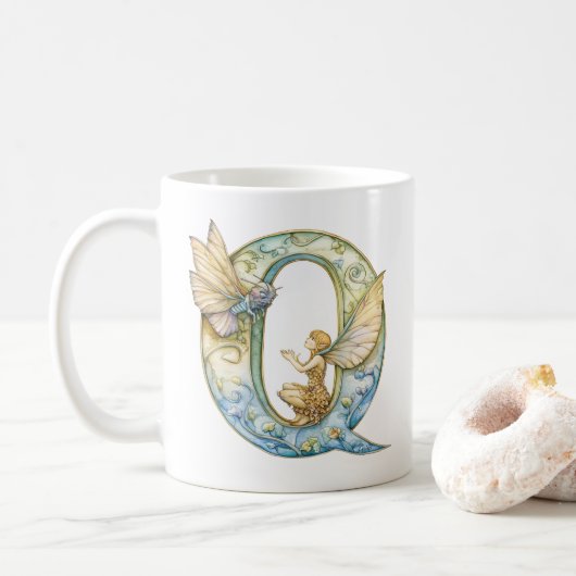 Mug Fée arc-en-ciel initiale 'Q' (Avec donut)