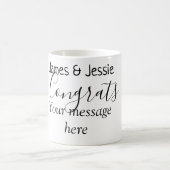Mug Félicitations ajoutez un message de nom de mariage (Centre)