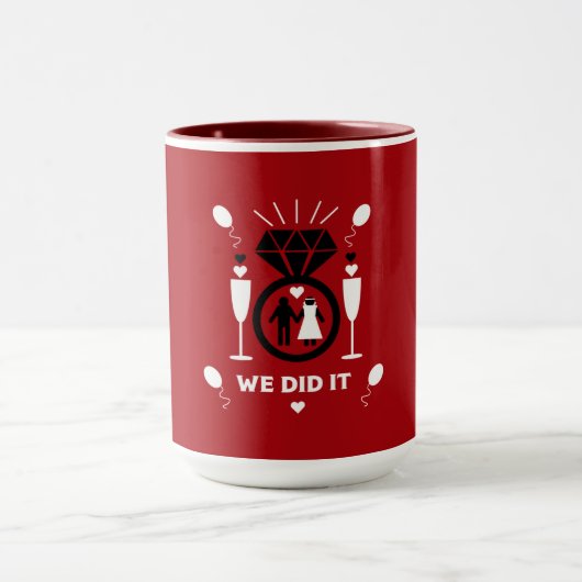 Mug Félicitations originales et drôles pour les fiança (Centre)