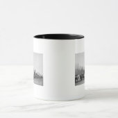 Mug Femme avec train Ox tient une photo de hip (Centre)
