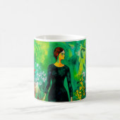 Mug Femme dans la belle prairie verte (Centre)