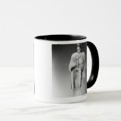 Mug Femme dans la robe de soirée 2 (Devant droit)