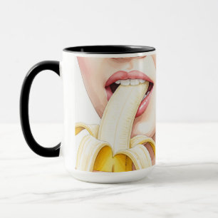 Mug femme mangeant de la banane palatine