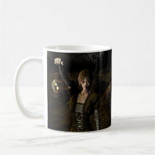 Mug Femme mince portant une lampe