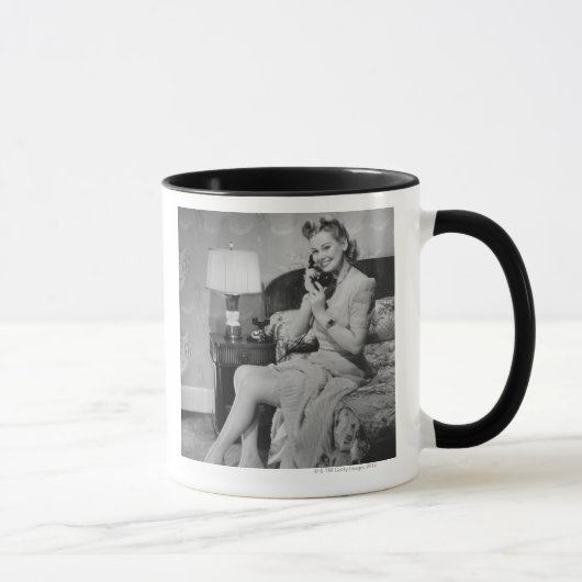 Mug Femme parlant au téléphone (Droite)