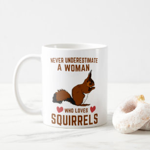 Mug Femme qui aime les écureuils n'est jamais sous-est