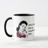 Mug Femme rétro drôle qui réfléchit trop (Gauche)