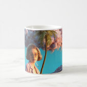 Mug Femme surréaliste avec palmier (Centre)