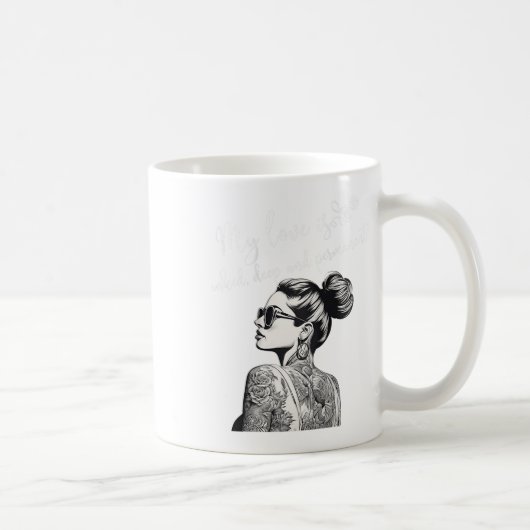Mug Femmes pour la Saint Valentin tatouée célibataire (Droite)