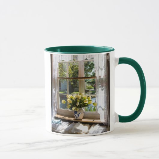 Mug Fenêtre avec rideau de dentelle et tulipe (Droite)