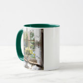 Mug Fenêtre avec rideau de dentelle et tulipe (Devant gauche)