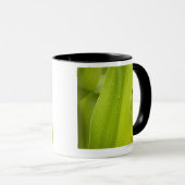 Mug Fermez-vous de la feuille tropicale humide (Devant droit)