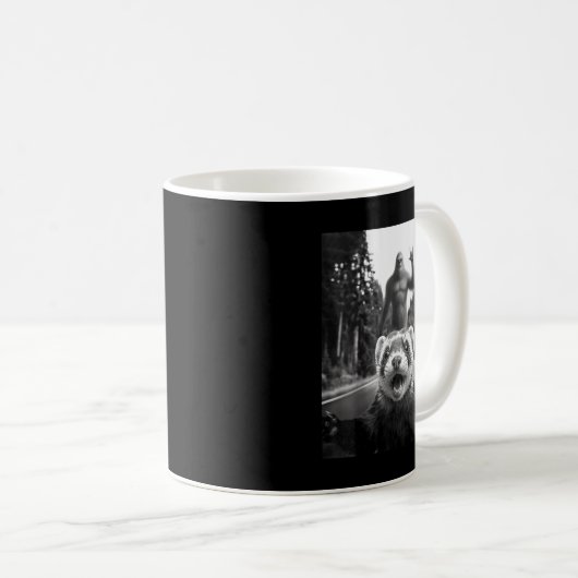 Mug Ferret Selfie With Bigfoot Funny For Men Women Kid (Devant droit)