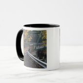 Mug Feuillage d'automne et pont au-dessus des Millers (Devant gauche)