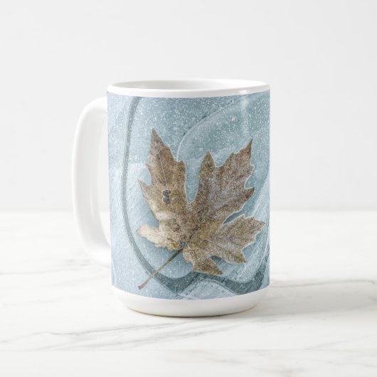 Mug Feuille d'érable congelée sur glace (Devant gauche)
