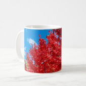 Mug Feuilles D'Arbre Rouge Lumineux En Automne (Devant gauche)