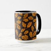 Mug Feuilles de chêne automnal sur brun foncé (Devant droit)