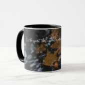 Mug Feuilles de chêne et glands dans les eaux sombres (Devant gauche)