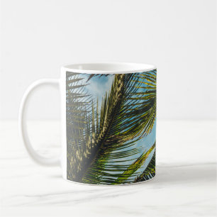 Mug Feuilles de cocotiers sous ciel bleu le matin