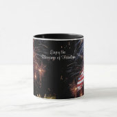 Mug Feux d'artifice de drapeau américain et statue de (Centre)