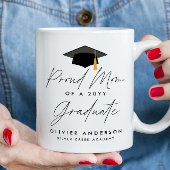 Mug Fier maman d'une classe de 2022 script de diplôme