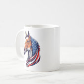 Mug Fierté patriotique : Cheval de quartier avec drape (Devant gauche)