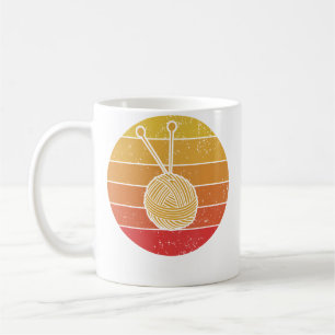 Mug Fil de coucher de soleil rétro Drôle de tricoteuse