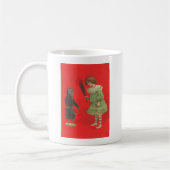 Mug Fille jouant avec une poupée Krampus (Gauche)