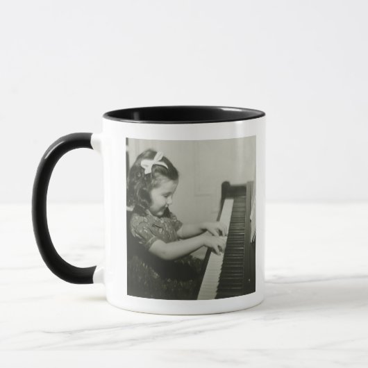 Mug Fille jouant le piano (Gauche)