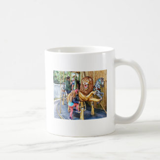 Mug Fille montant sur un carrousel