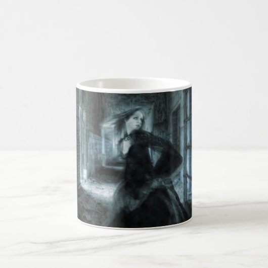 Mug Fille victorienne effrayée Ghost Courir dans le co (Centre)