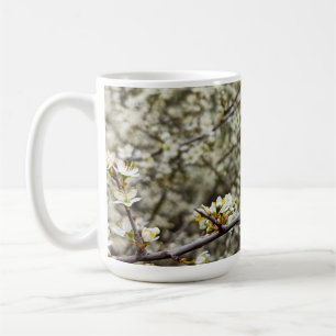 Mug Fleur de printemps élégante et blanche personnalis