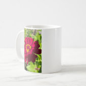 Mug Fleur de Zinnia rouge profonde (Devant gauche)